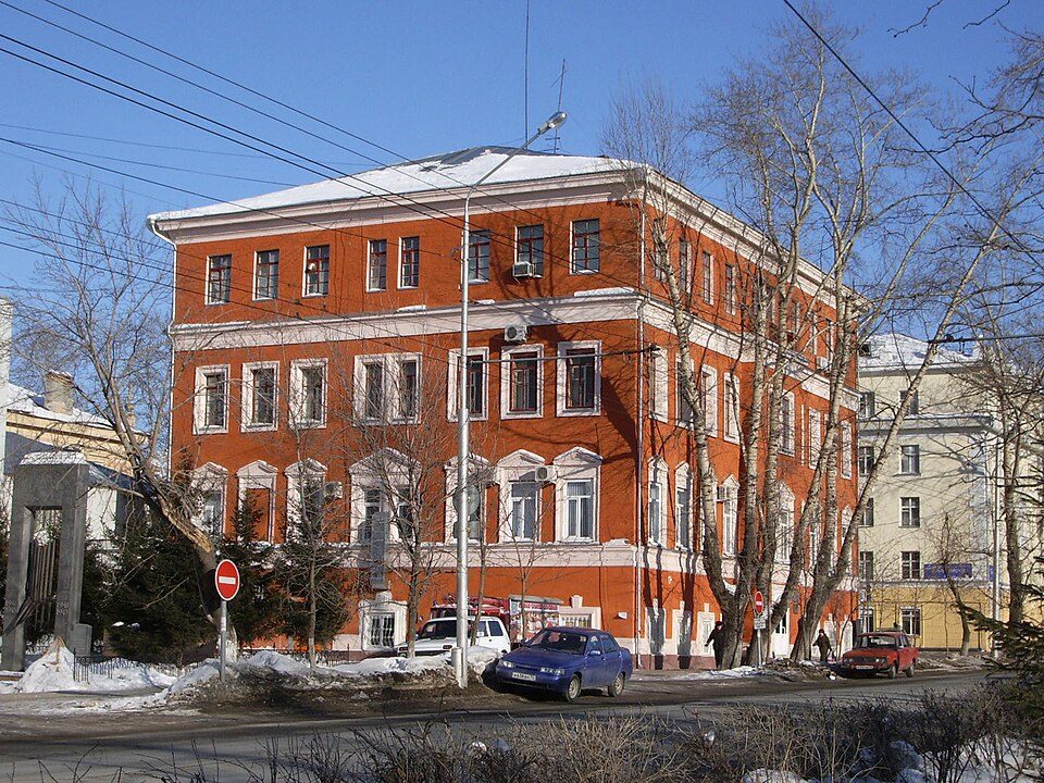 Кирпичный дом в центре